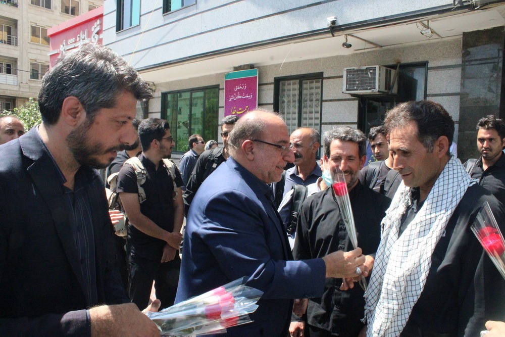 شهردار منطقه ۲۱ کاروان زائرین اربعین حسینی را بدرقه کرد